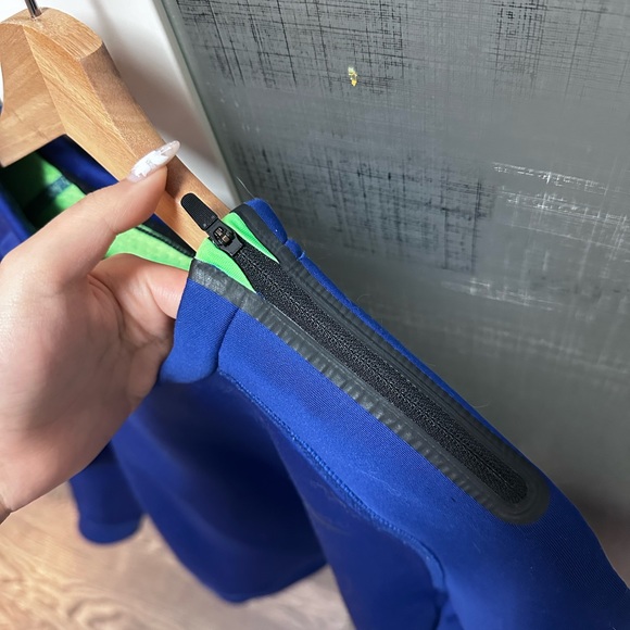 Nike Hoddie - Picture 3 of 4